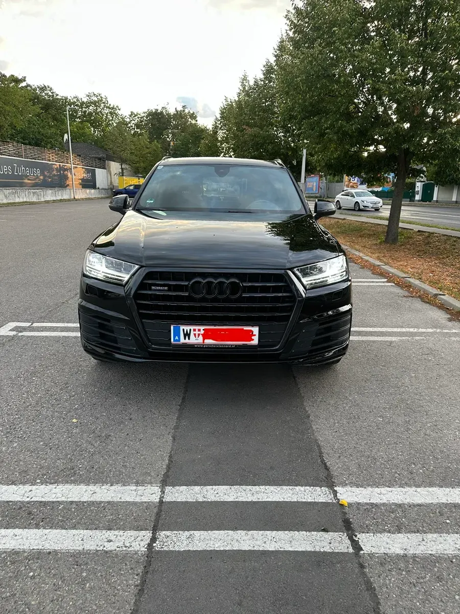 Audi Q7 2016 photo 2