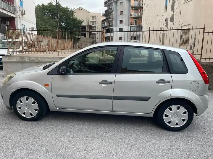 Ford Fiesta 2006 photo 5