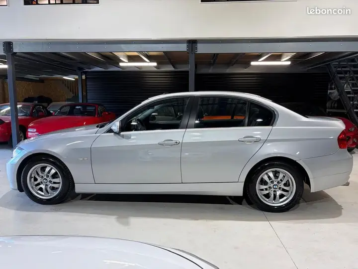 BMW 3 Series 2005 photo 4