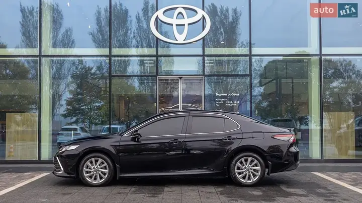Toyota Camry 2021 photo 3