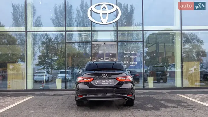 Toyota Camry 2021 photo 4