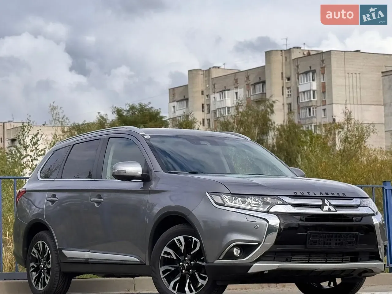 Mitsubishi Outlander 2018 photo 4