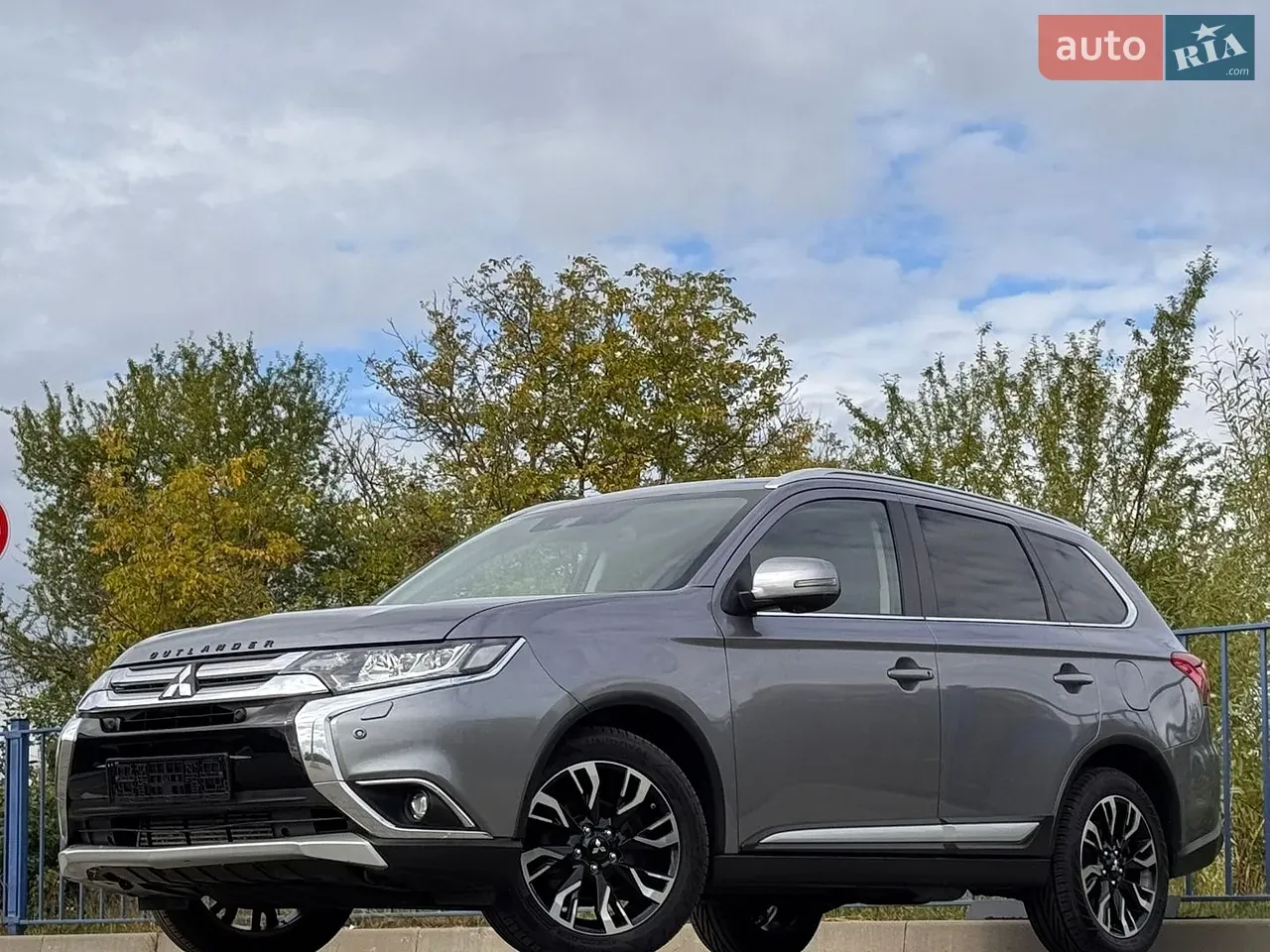 Mitsubishi Outlander 2018 photo 3