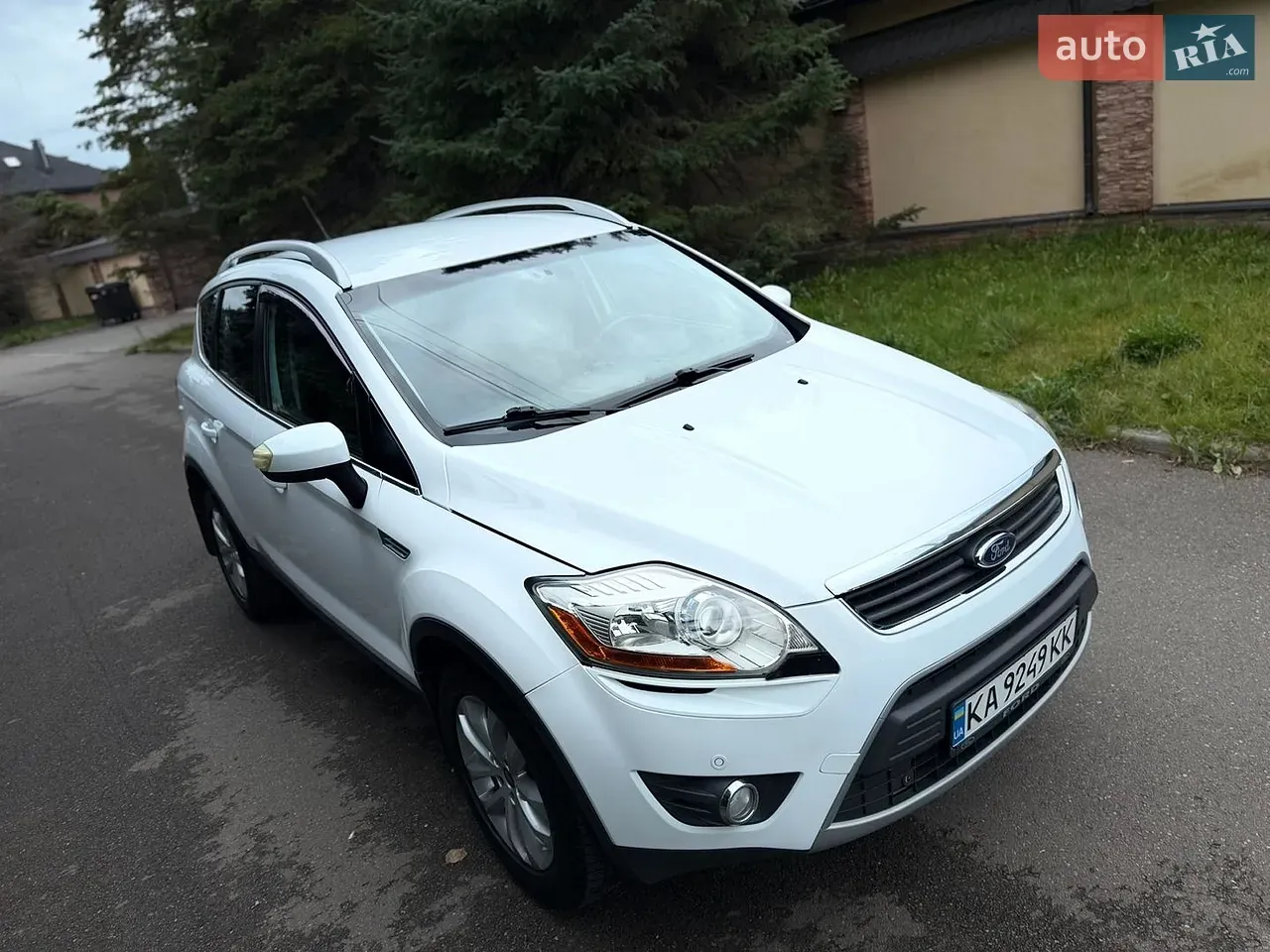 Ford Kuga 2011 photo 4