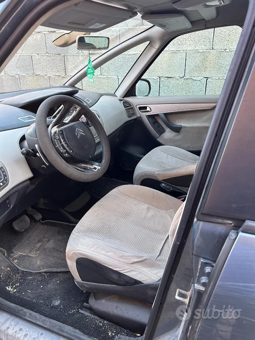 Citroen C4 Picasso 2009 photo 3
