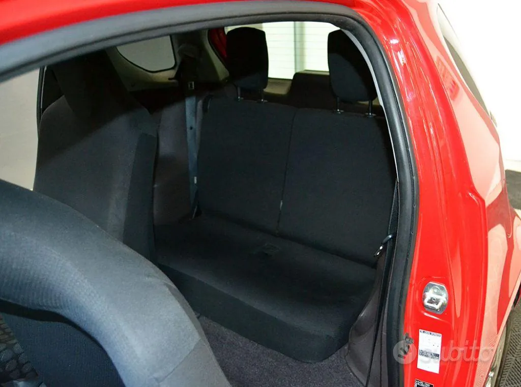 Toyota Iq 2010 photo 4