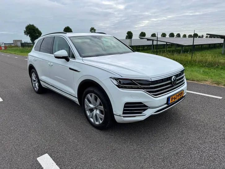 Volkswagen Touareg 2021 photo 3