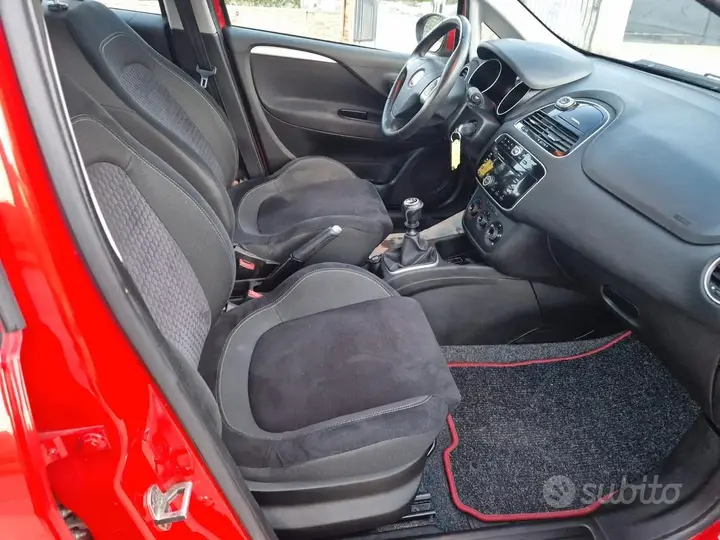 Fiat Grande Punto 2016 photo 4