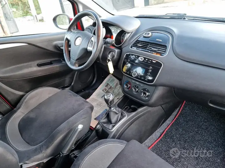 Fiat Grande Punto 2016 photo 3
