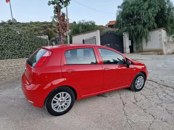 Fiat Grande Punto 2016 photo 2