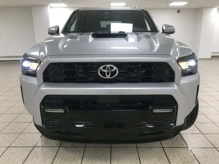 Toyota 4Runner 2026 photo 2