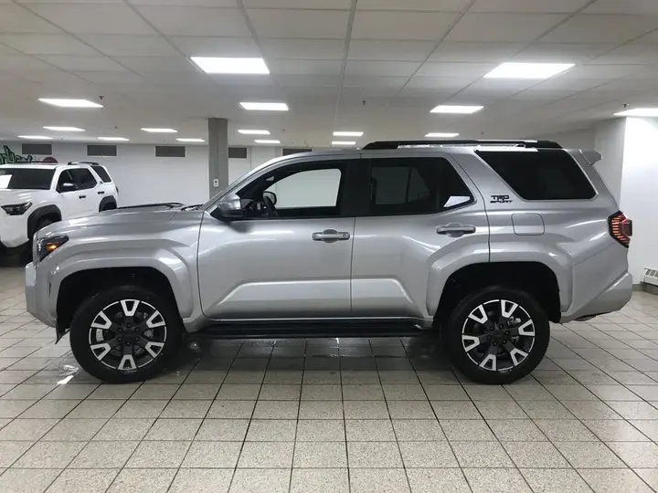 Toyota 4Runner 2026 photo 4