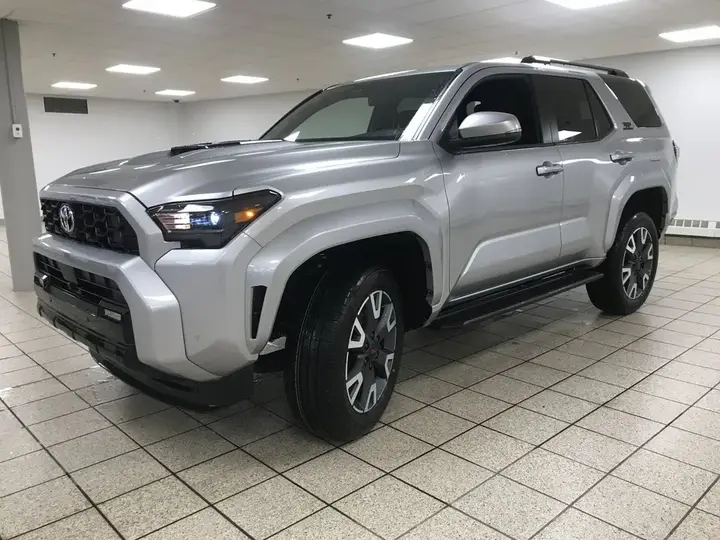 Toyota 4Runner 2026 photo 3