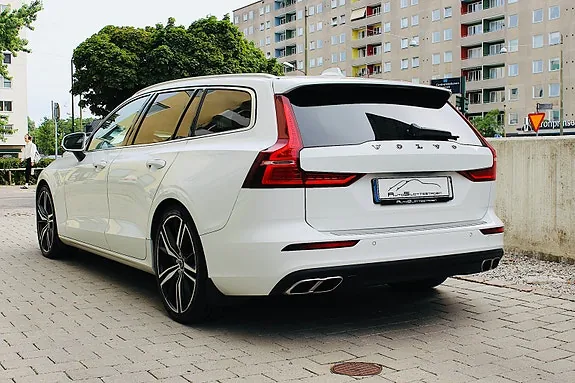 Volvo V60 2019 photo 3