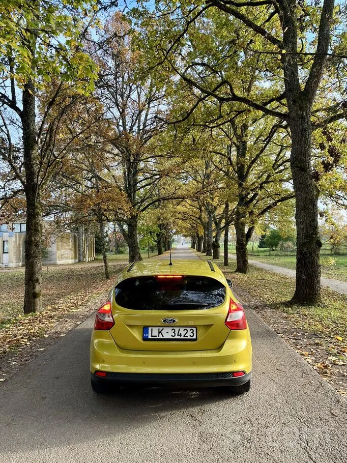 Ford Focus 2011 photo 3