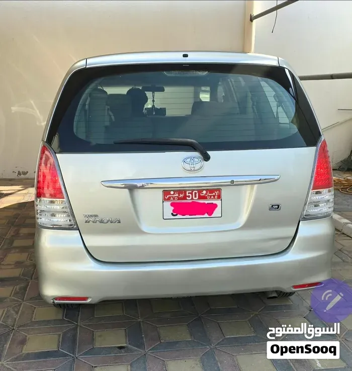 Toyota Innova 2009 photo 2
