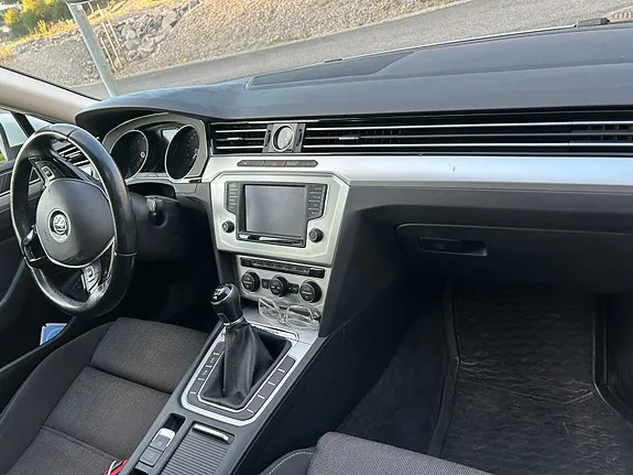 Volkswagen Passat 2017 photo 5