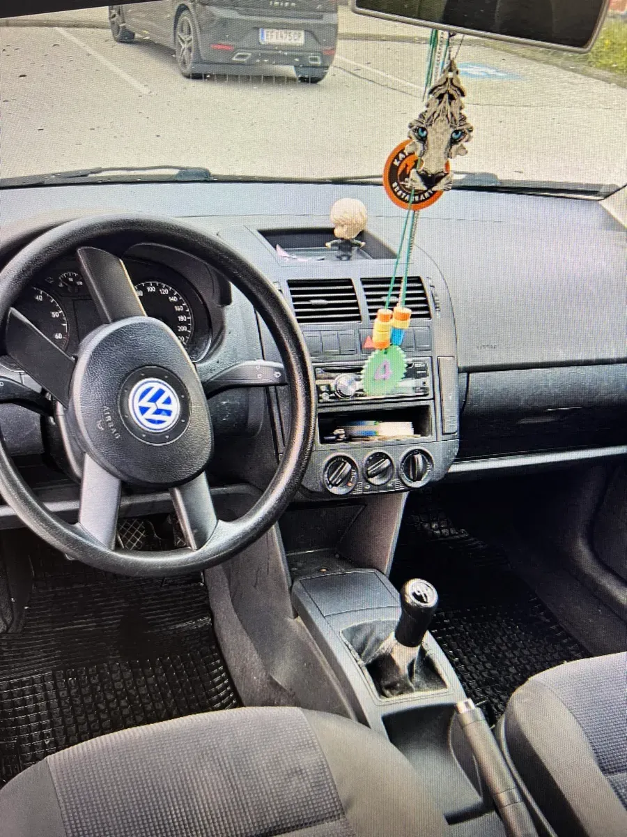 Volkswagen Polo 2002 photo 2