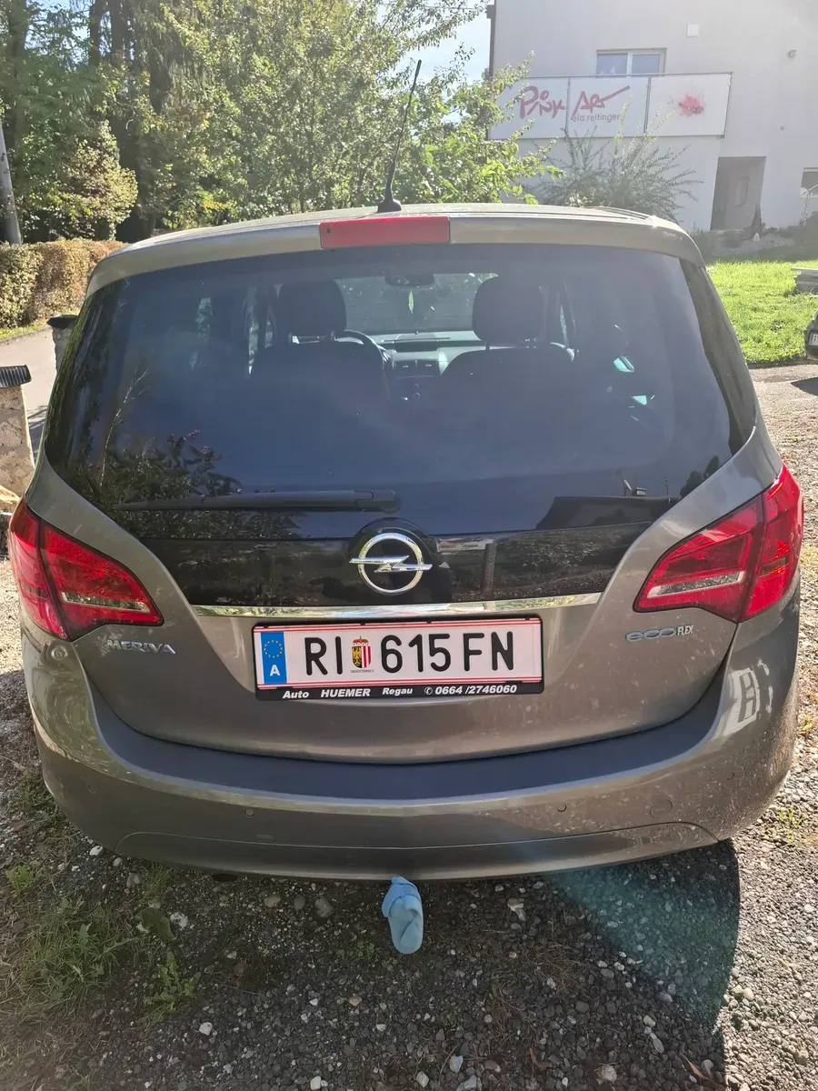 Opel Meriva 2011 photo 2