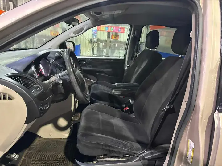 Dodge Caravan 2013 photo 4