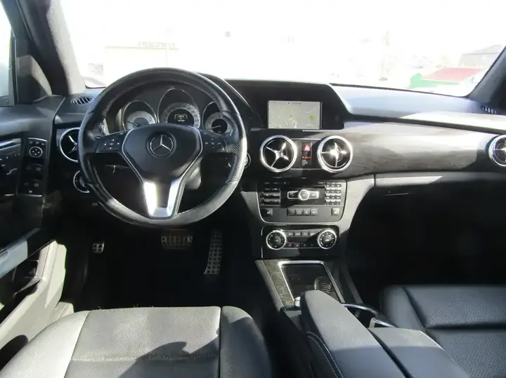 Mercedes-Benz Glk Class 2014 photo 2