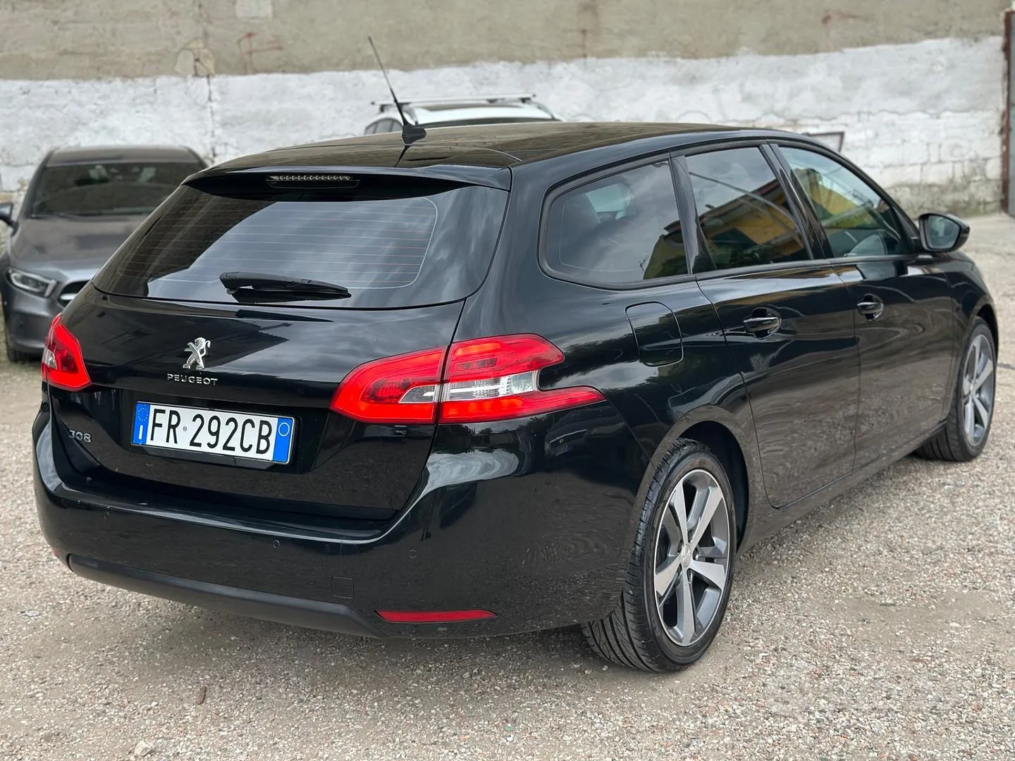 Peugeot 308 2018 photo 2