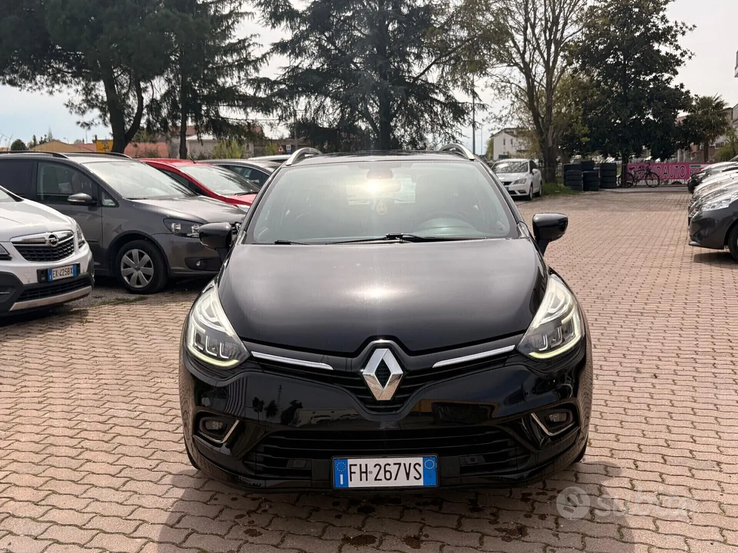 Renault Clio 2017 photo 2