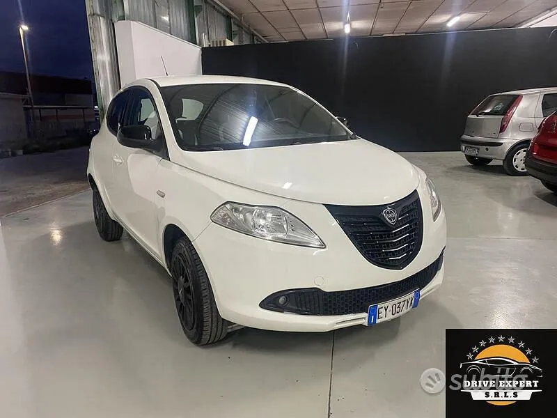 Lancia Ypsilon 2015 photo 3