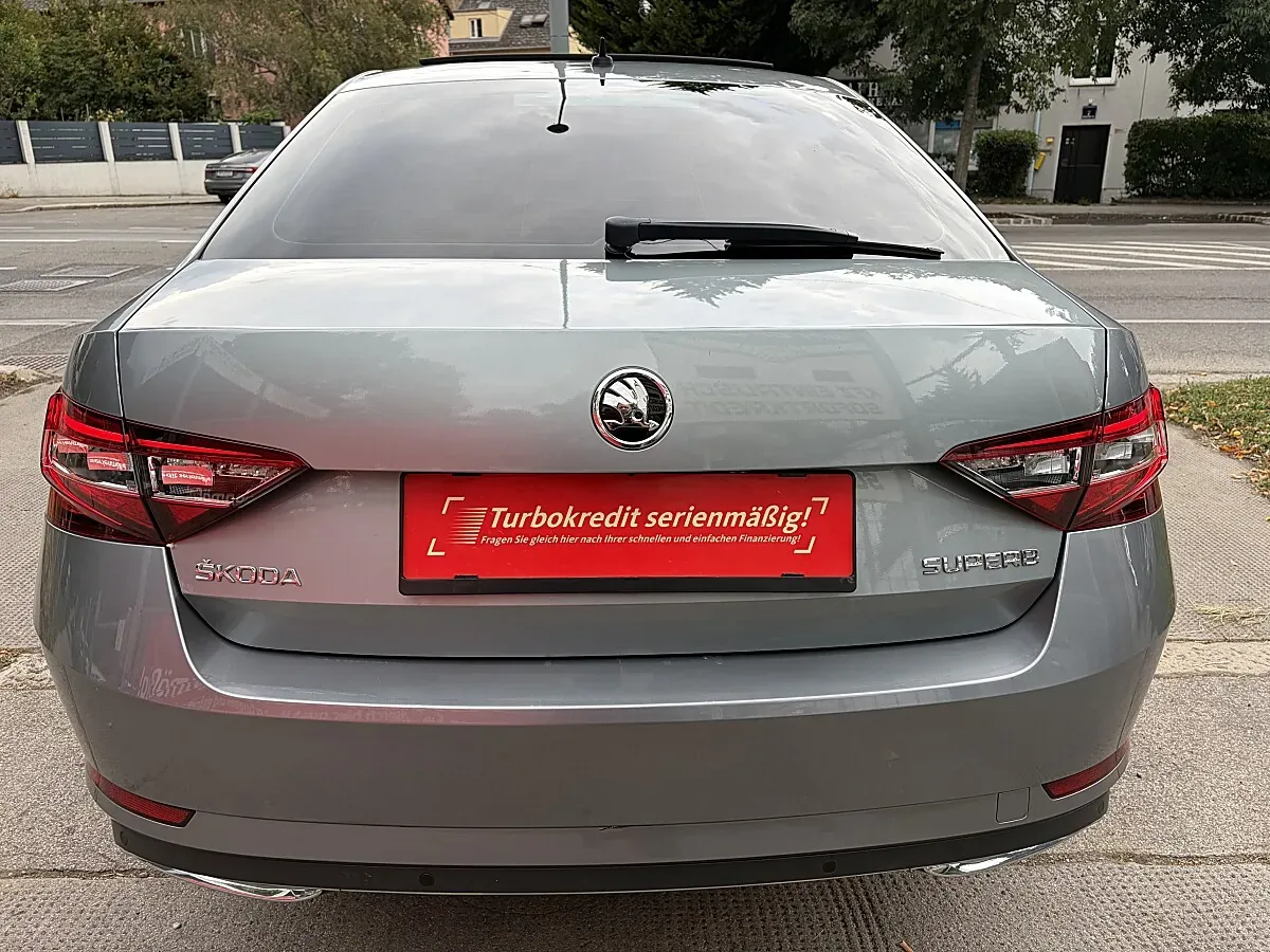 Skoda Superb 2015 photo 2