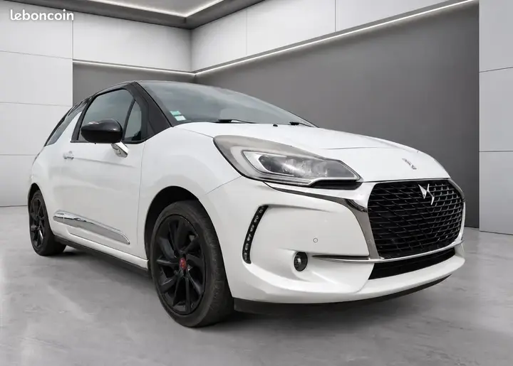 DS Automobiles Ds3 2018 photo 2