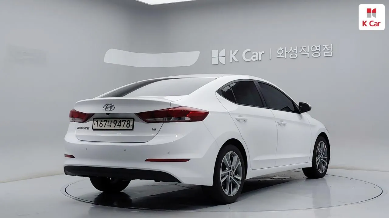 Hyundai Avante 2018 photo 4