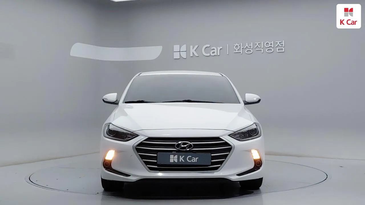 Hyundai Avante 2018 photo 5