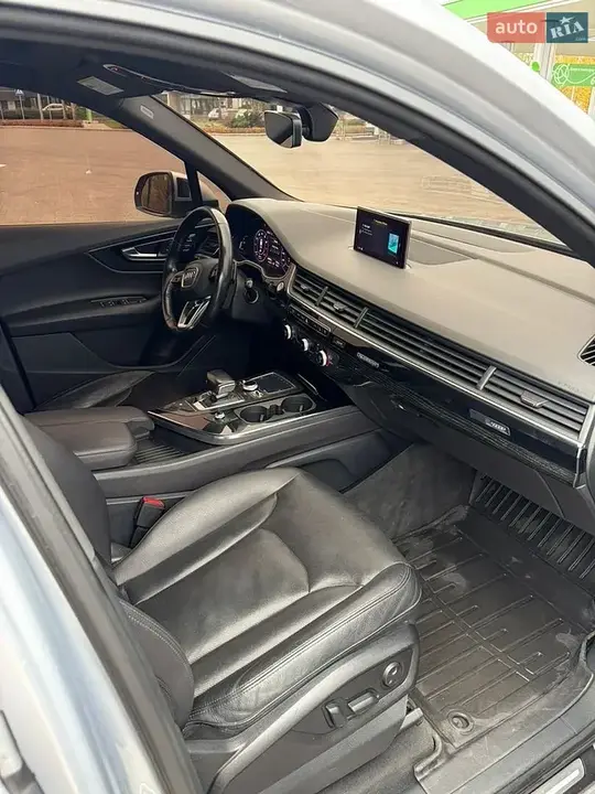 Audi Q7 2016 photo 5