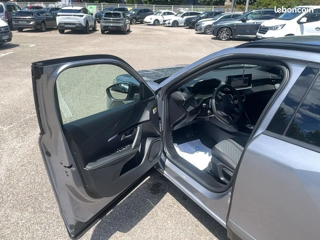 Peugeot 2008 2025 photo 5