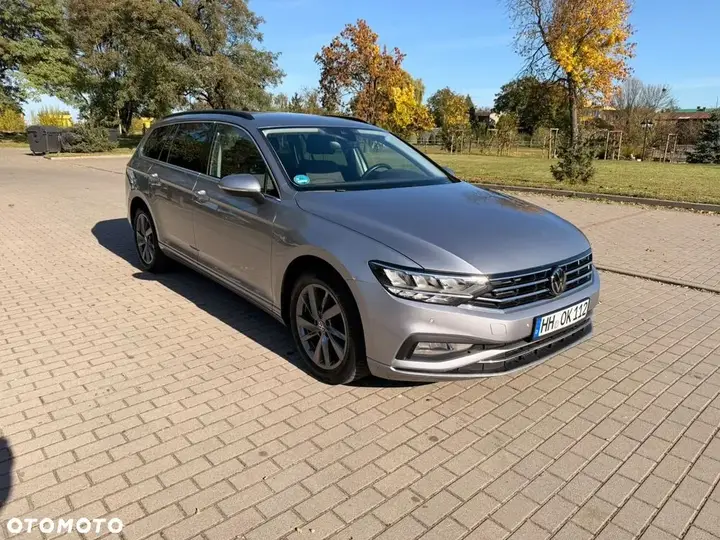Volkswagen Passat 2023 photo 2