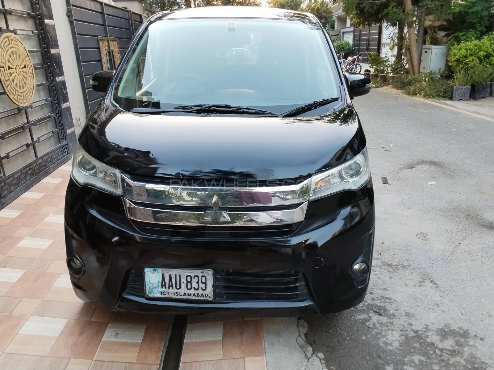 Mitsubishi Ek Custom