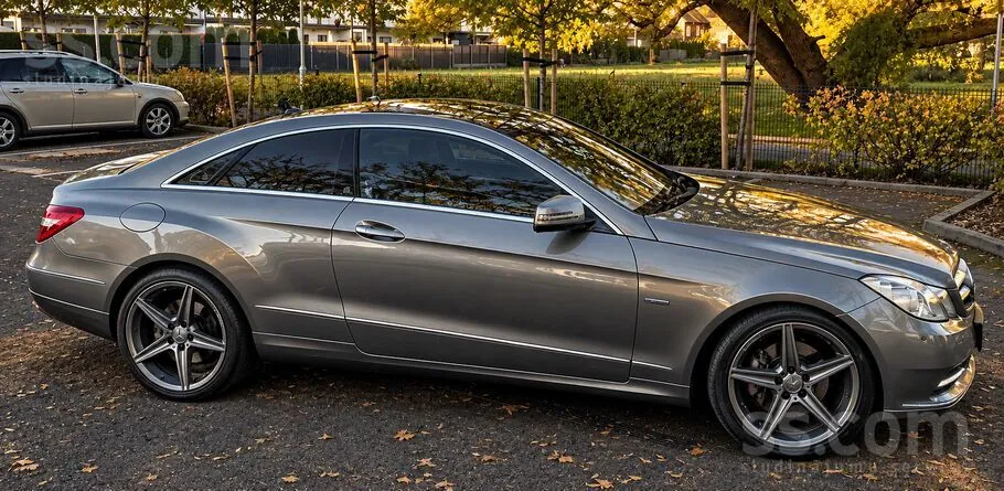 Mercedes-Benz E350 2010 photo 5