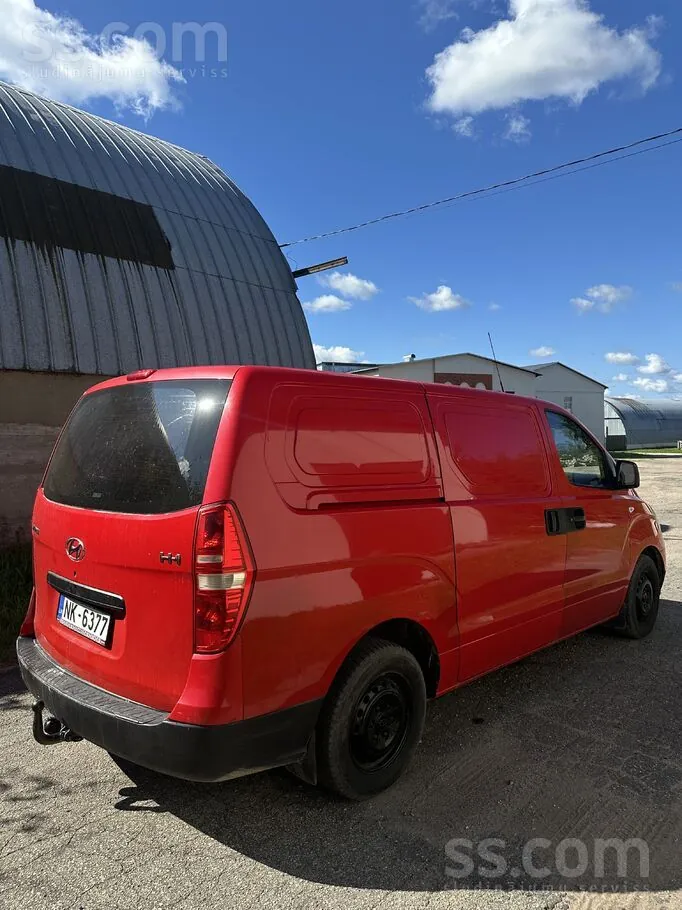 Hyundai H1 2010 photo 3