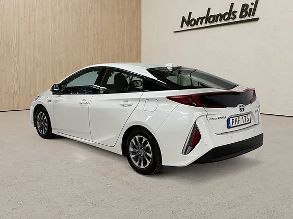 Toyota Prius 2017 photo 3