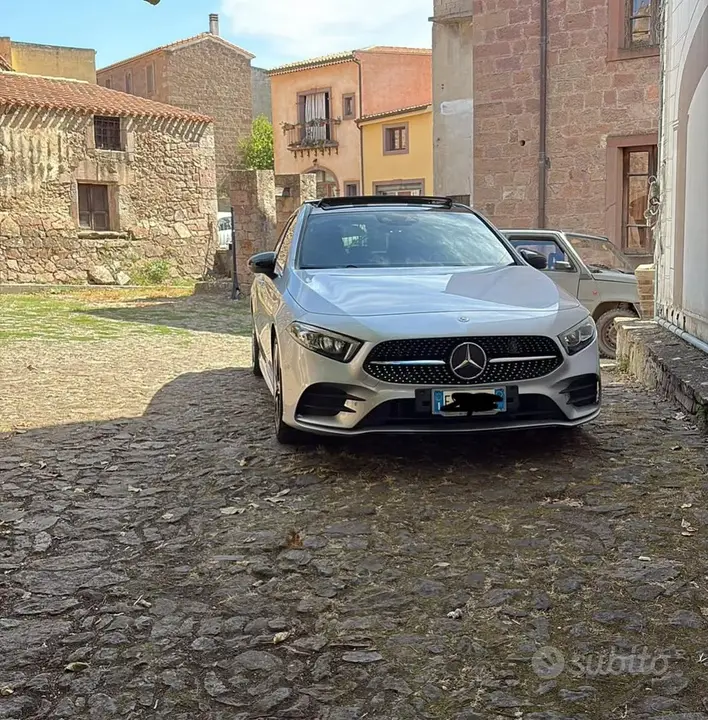 Mercedes-Benz A200