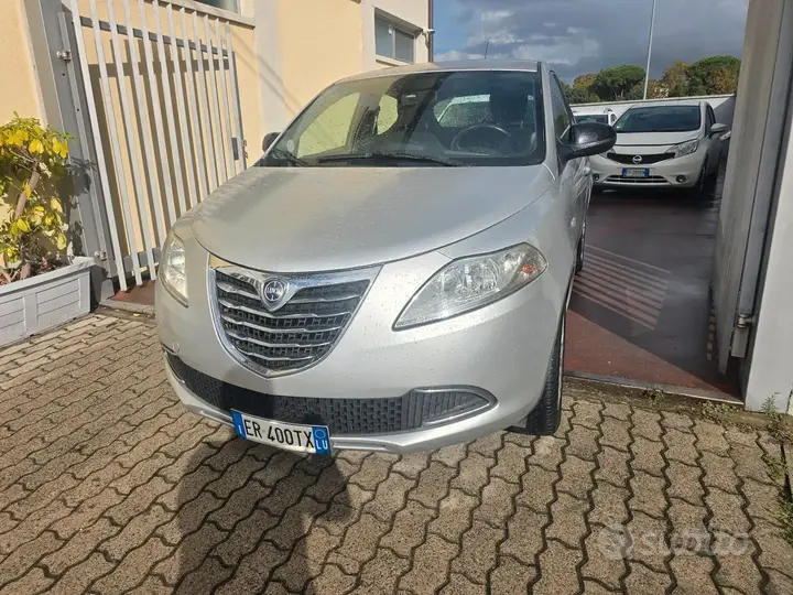 Lancia Ypsilon 2013 photo 3