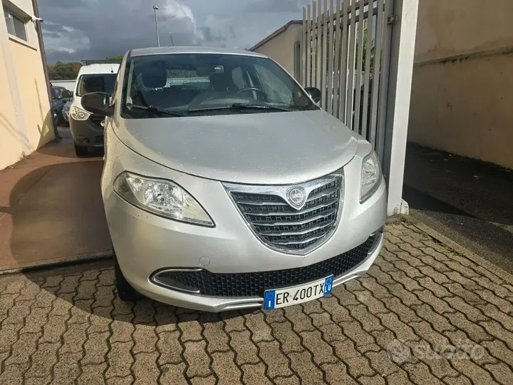 Lancia Ypsilon 2013 photo 4