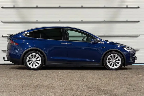 Tesla Model X 2018 photo 2