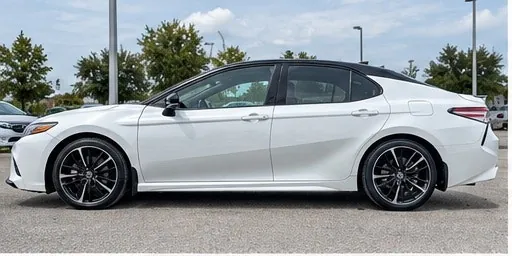 Toyota Camry 2018 photo 2