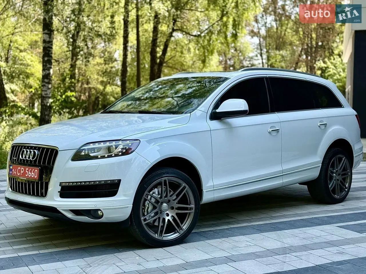 Audi Q7 2013 photo 2