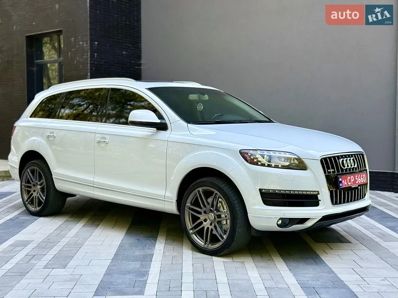 Audi Q7 2013 photo 4