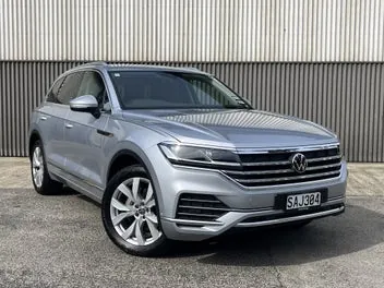 Volkswagen Touareg 2021 photo 2