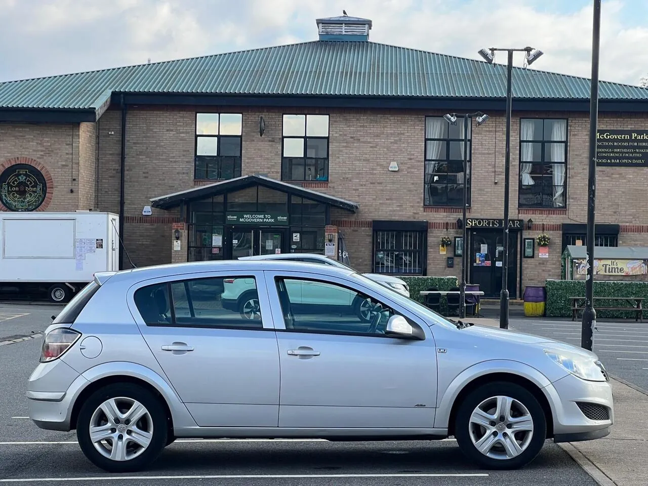 Vauxhall Astra 2010 photo 5