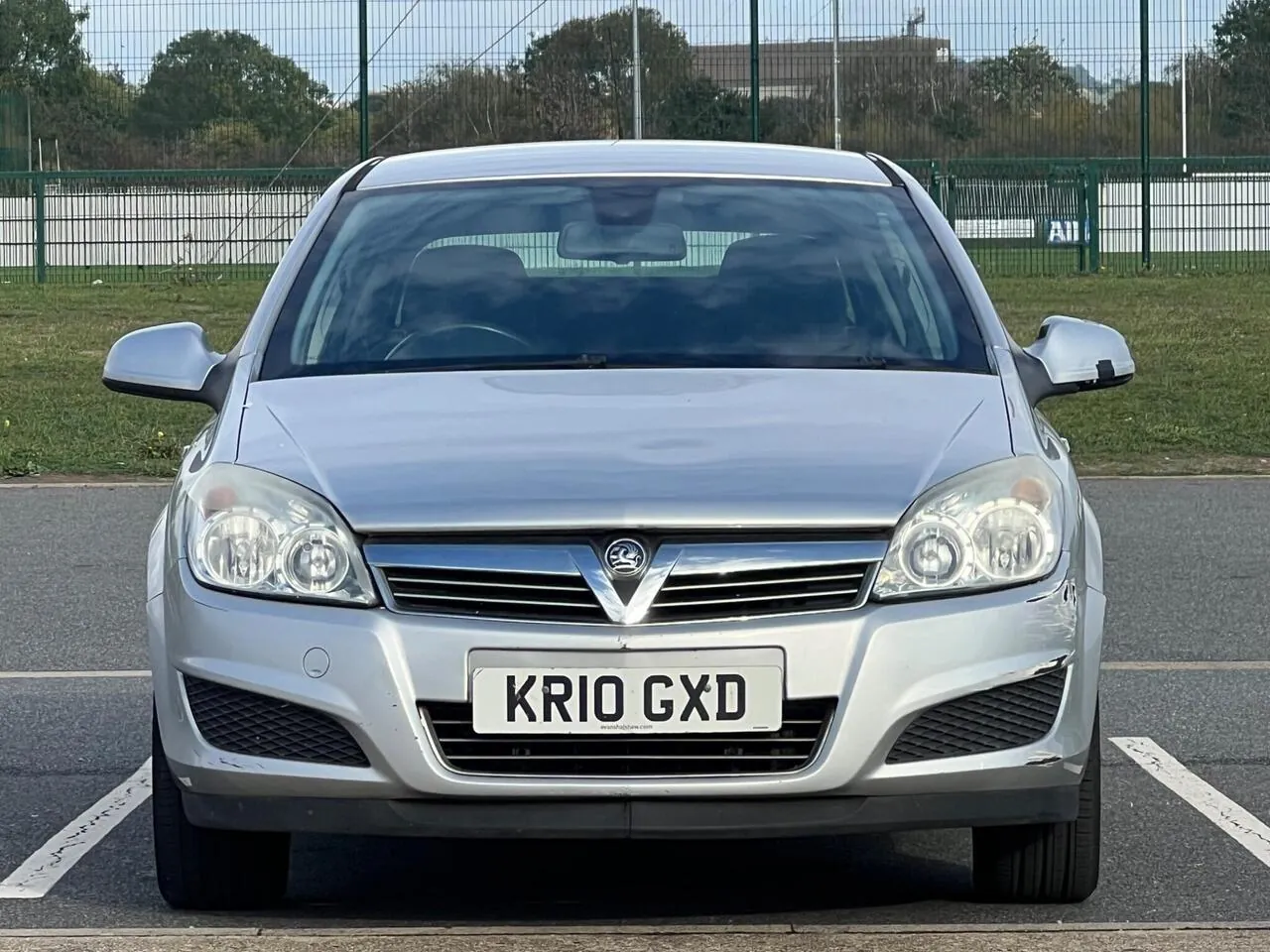 Vauxhall Astra 2010 photo 3