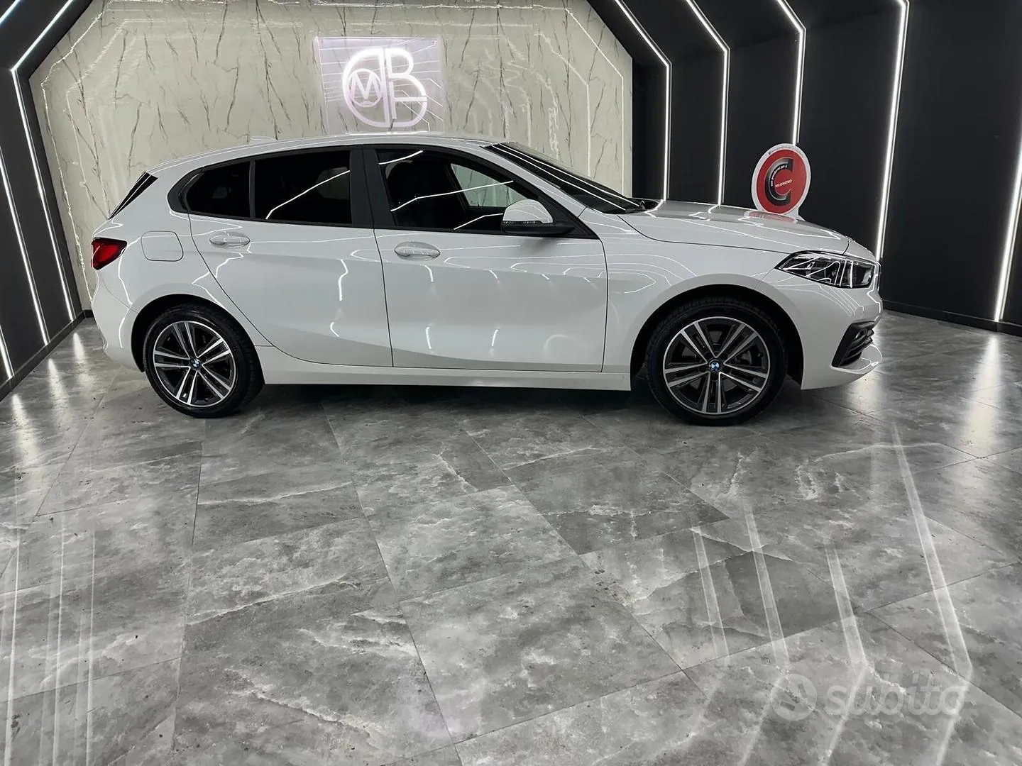 BMW 118D X-Line 2022 photo 5